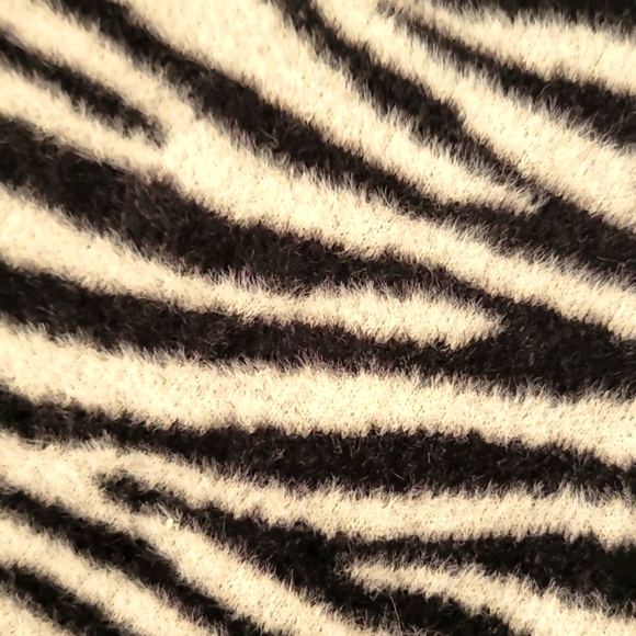 Express Sweater NWOT - Picture 6 of 13